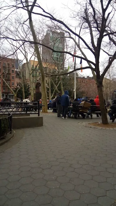 Columbus Park Pavilion Picture 1