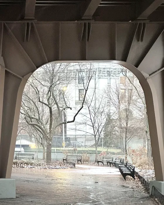 Gotham Park Picture 5