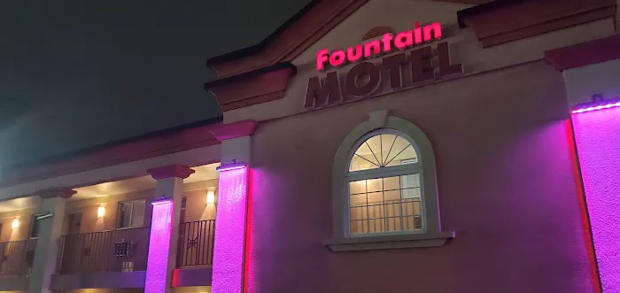 Fountain Motel 101 Picture 1