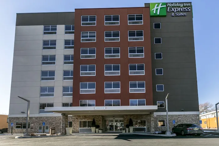 Holiday Inn Express & Suites Jersey City North - Hoboken by IHG Picture 1