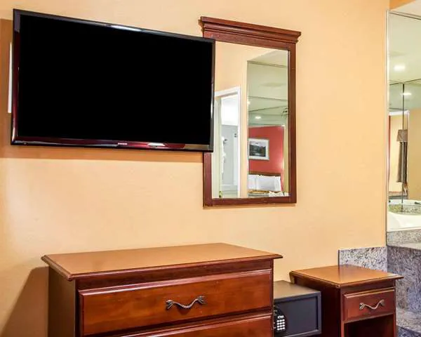Rodeway Inn Picture 8