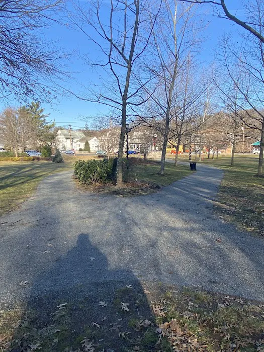 Dowling Gardens Picture 8
