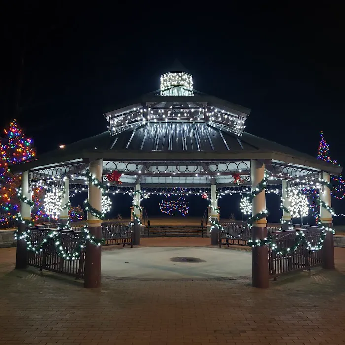 Dowling Gardens Picture 9