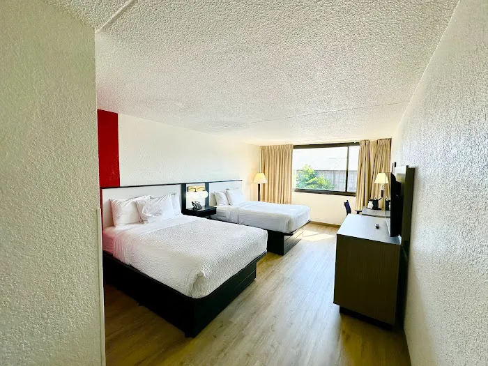 Ramada by Wyndham Fairfield NJ Picture 3