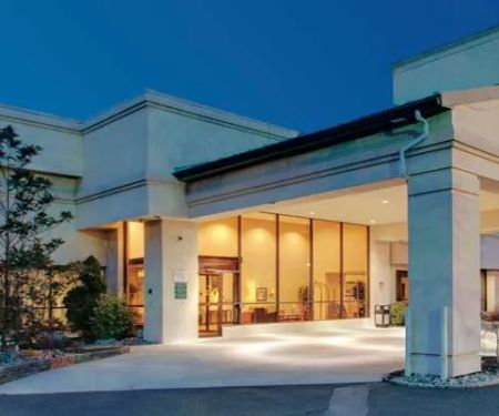 Ramada by Wyndham Fairfield NJ
