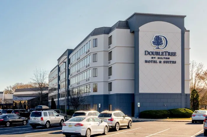 DoubleTree by Hilton Fairfield Hotel & Suites Picture 1