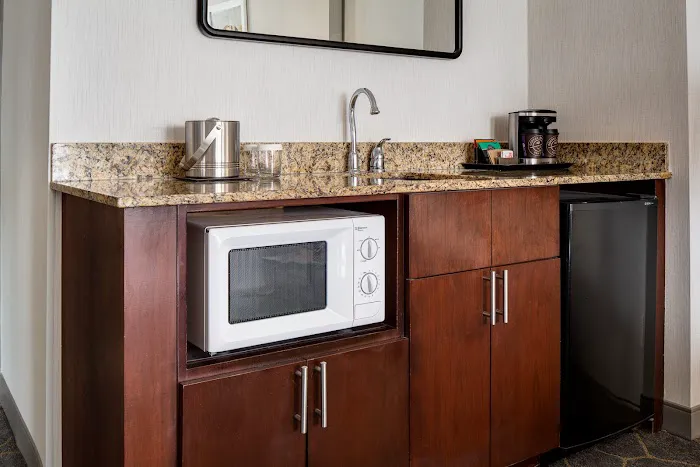DoubleTree by Hilton Fairfield Hotel & Suites Picture 7