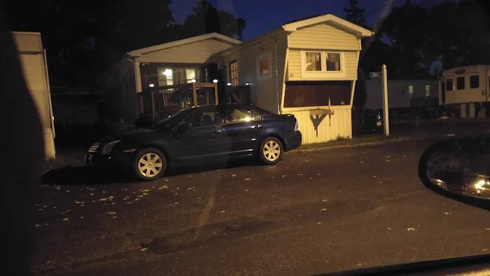 Finn's Mobile Home Park & Sales Picture 3