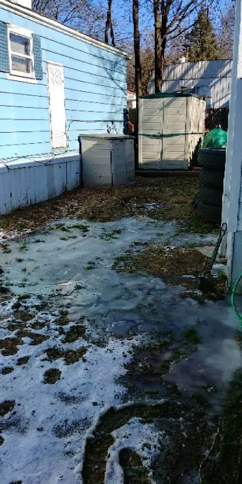 Finn's Mobile Home Park & Sales Picture 7