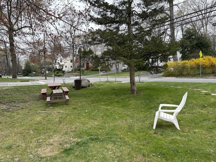 Waverly Park Picture 7