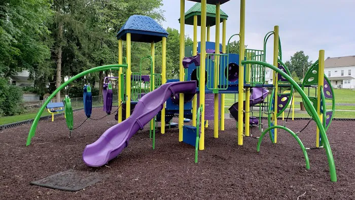 Beverly Way Park Picture 2