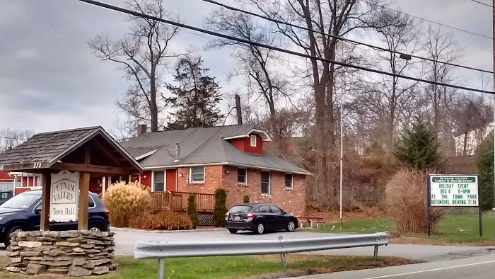 Putnam Valley Dog Shelter Picture 1