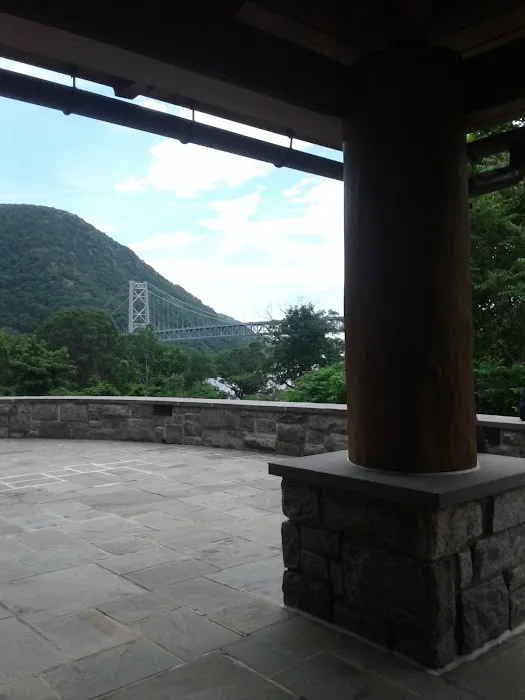 Anthony’s Nose Lookout Picture 10