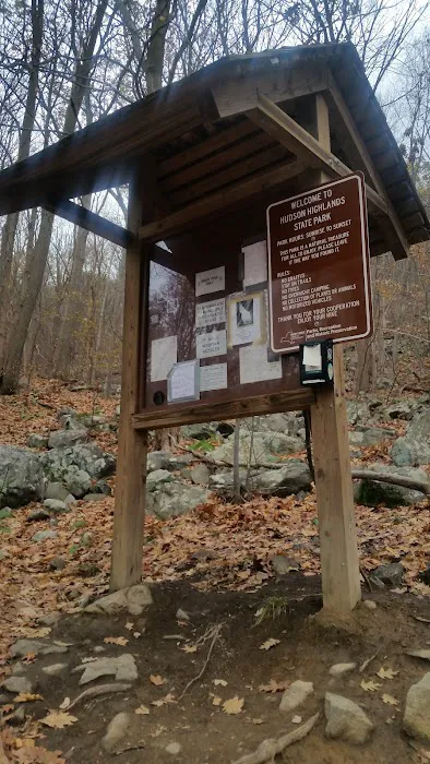 Anthony’s Nose Lookout Picture 6