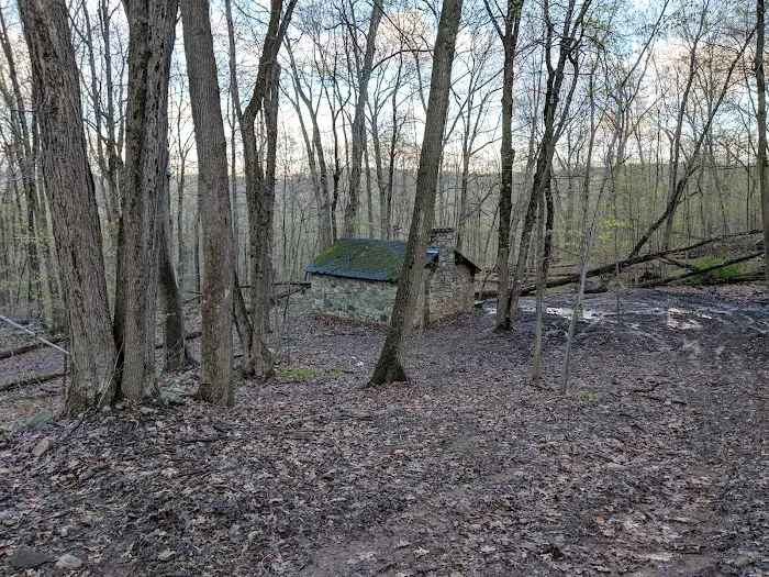 Old Trail Shelter Picture 5