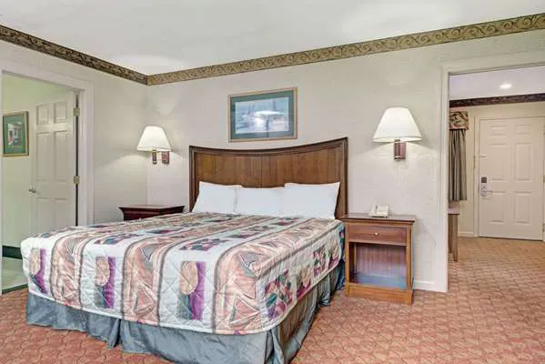 Days Inn by Wyndham Ridgefield Picture 7