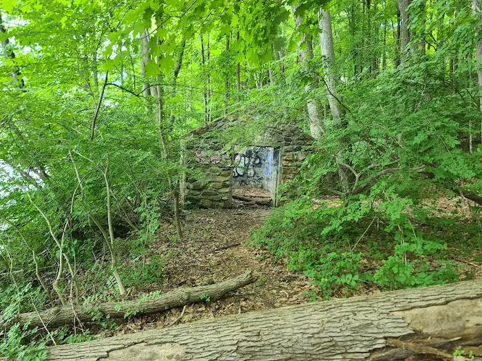 Richardson Park Picture 10