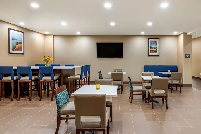 Comfort Inn Picture 9