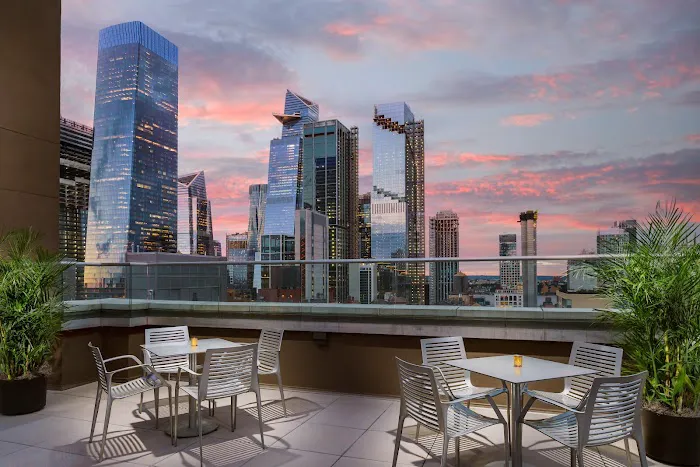 DoubleTree by Hilton New York Times Square South Picture 1