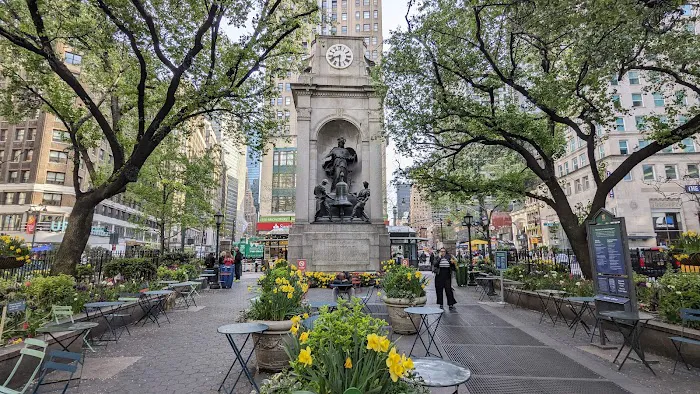 Herald Square Park Picture 3