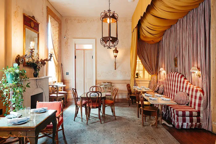 Ash Hotels Picture 8