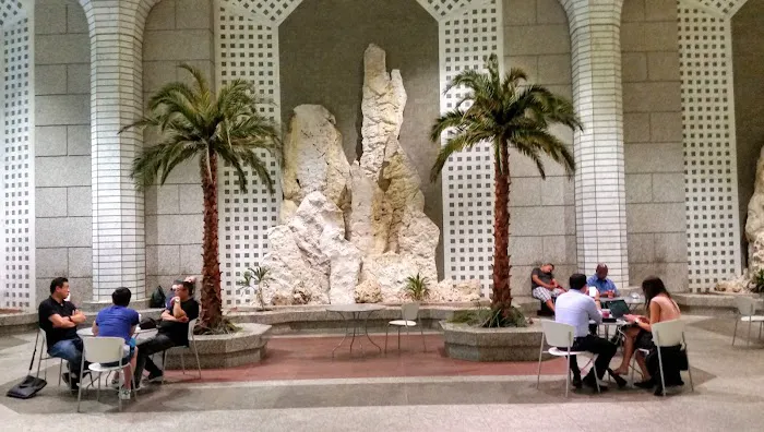 Wall Street Public Courtyard Picture 5