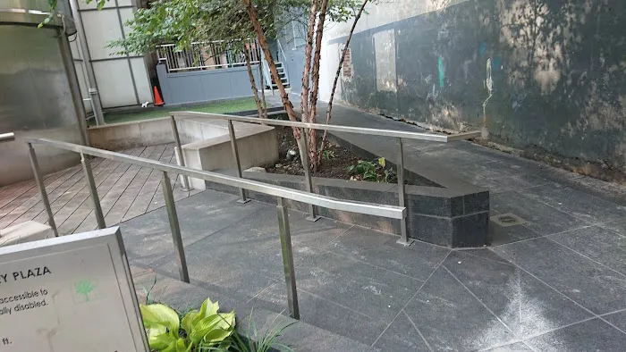 Gwathmey Plaza Picture 2