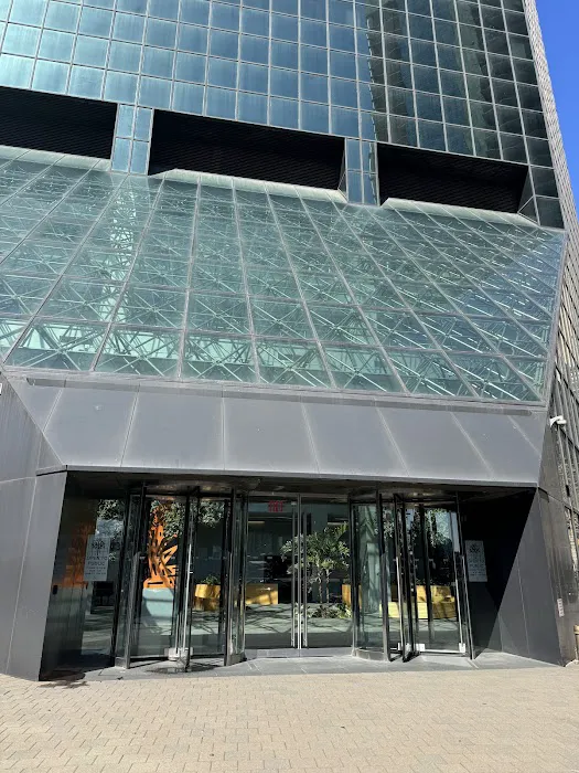 Maiden Lane Public Atrium Picture 3