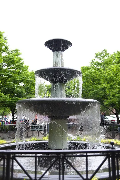 Winston Churchill Square Picture 1