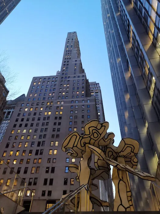 Louise Nevelson Plaza Picture 5