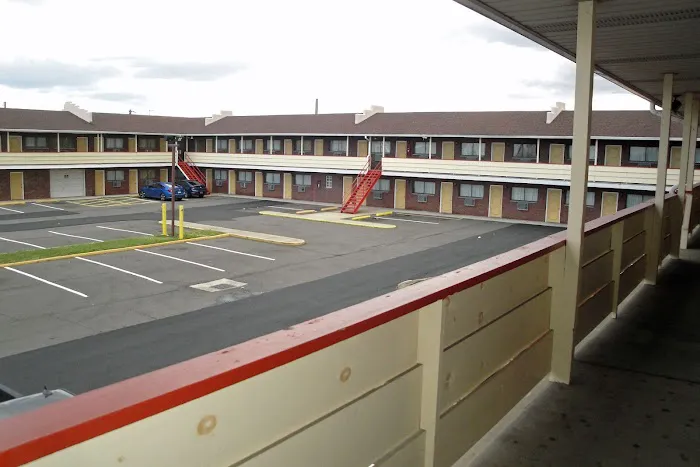 Royal Motel Picture 3