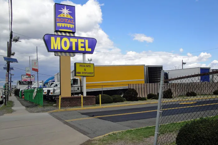 Royal Motel Picture 6