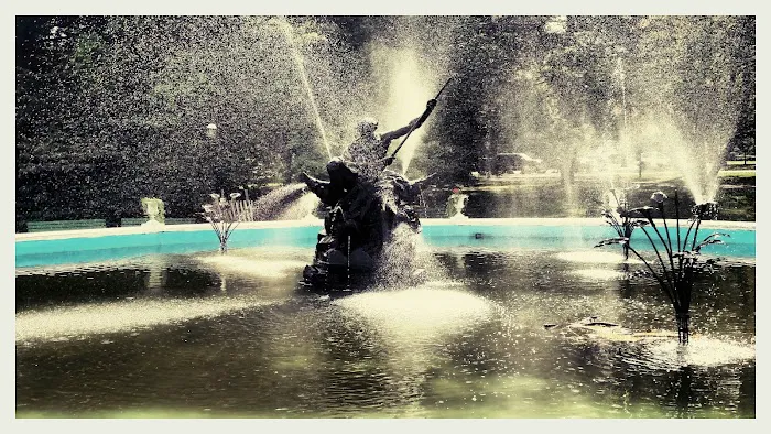 Neptune Fountain Picture 8