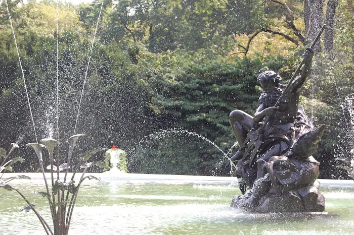 Neptune Fountain Picture 7