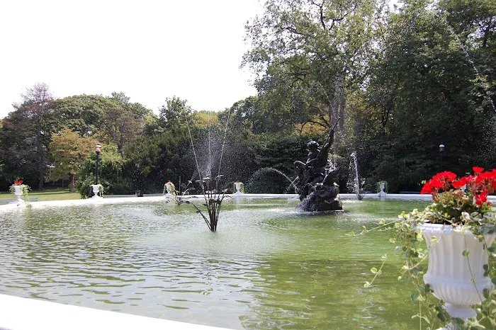 Neptune Fountain Picture 9