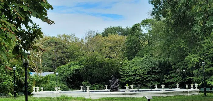 Neptune Fountain Picture 1