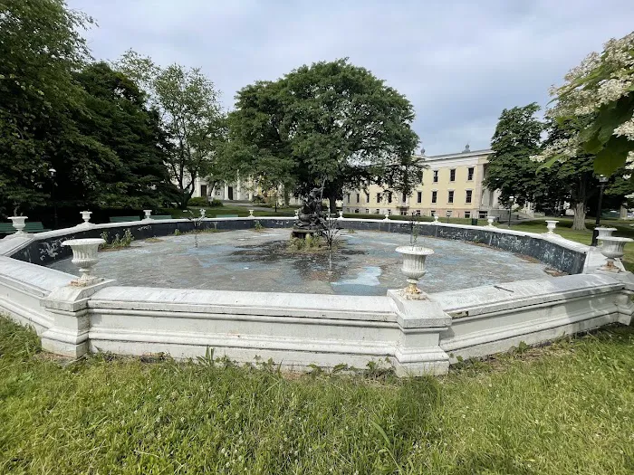 Neptune Fountain Picture 6