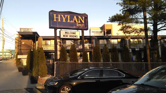 Hylan Inn Picture 1