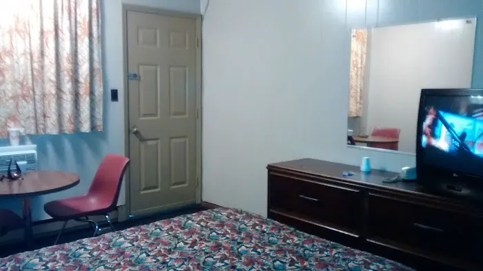 Ritz Motel Picture 1