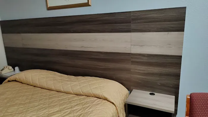 Ritz Motel Picture 4