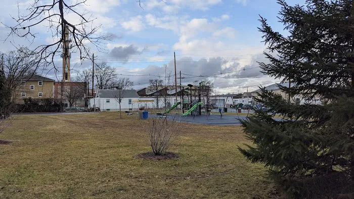 Bacheller Avenue Park Picture 2