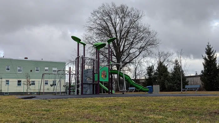 Bacheller Avenue Park Picture 1