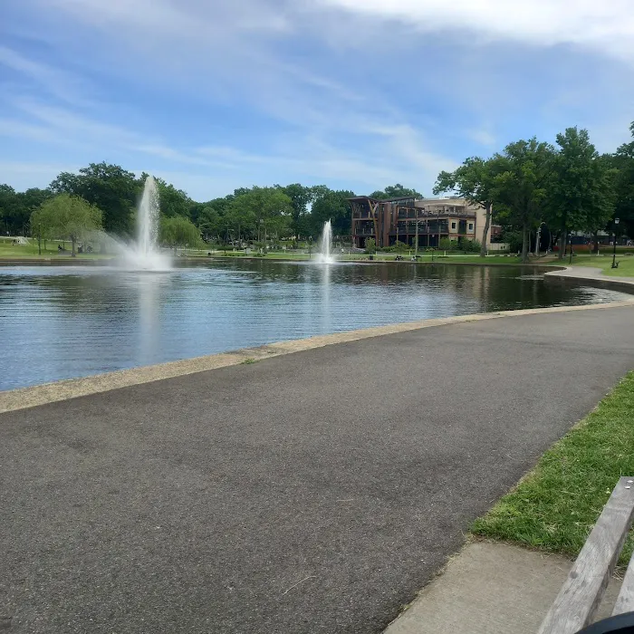 Lincoln Park Fountain Picture 6