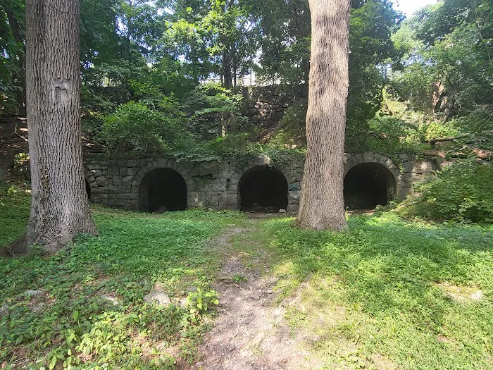 Canal Side Park Picture 3
