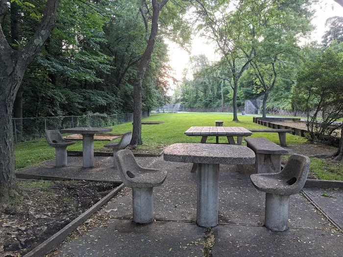 Canal Side Park Picture 7
