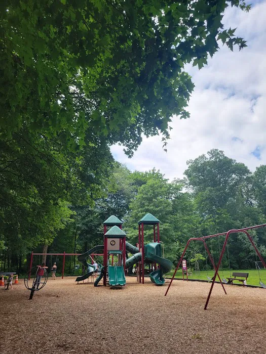 Alden Haswell Field & Playground Picture 5