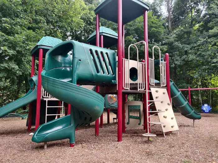 Alden Haswell Field & Playground Picture 6