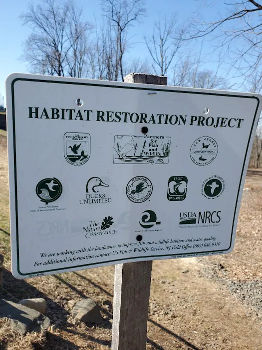 Hilltop Reservation Picture 4