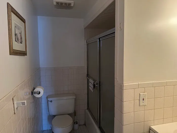 River Cottage - Rooming House Picture 4