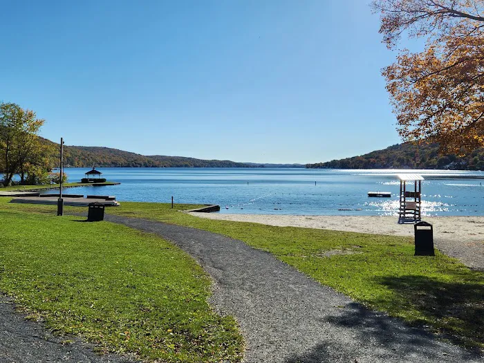 Thomas P. Morahan Waterfront Park Picture 8